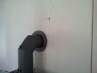 Gerissener Putz am Kaminrohr, Erneuerung